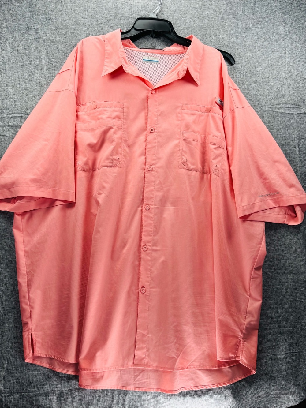 Men's Coral Short-Sleeve Performance Button-Down Shirt